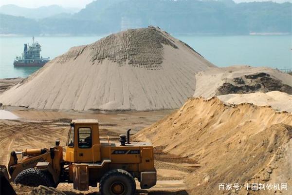 “山沙”清洗后价格卖得高的原因，除了制砂机，还离不开这款设备(图1)