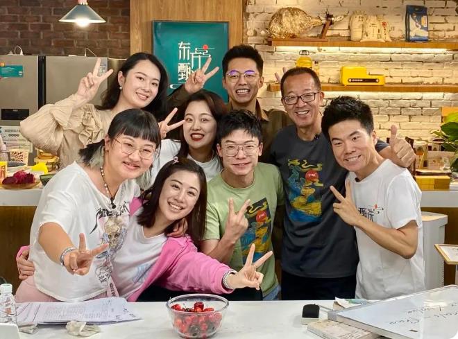 俞敏洪称不会拿学生学费员工工资冒险！自己是个农民守着现金才觉得保险，网友：良心机构(图1)
