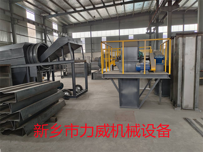 斗式提升机分为3类玻璃砂砂浆站板链垂直提升机(图1) 斗式提升机分为3类玻璃砂砂浆站板链垂直提升机(图1)