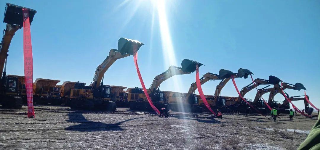 黄金搭档，强悍出击！柳工矿用成套设备交付内蒙大型露天煤矿(图4)