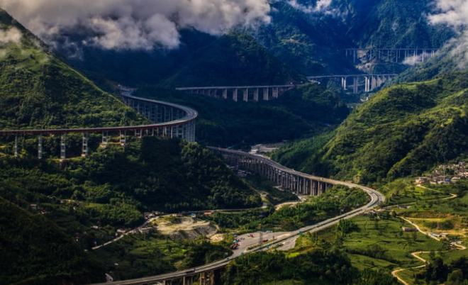 斩获4个世界第一，中国打造双螺旋大桥，技术领先全球10年(图1)