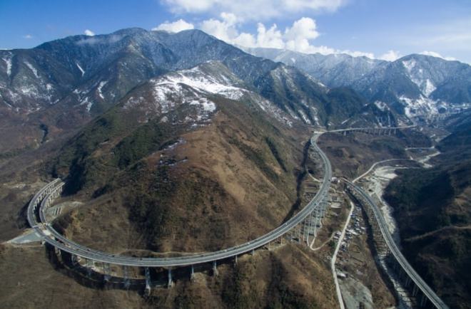 斩获4个世界第一，中国打造双螺旋大桥，技术领先全球10年(图2)