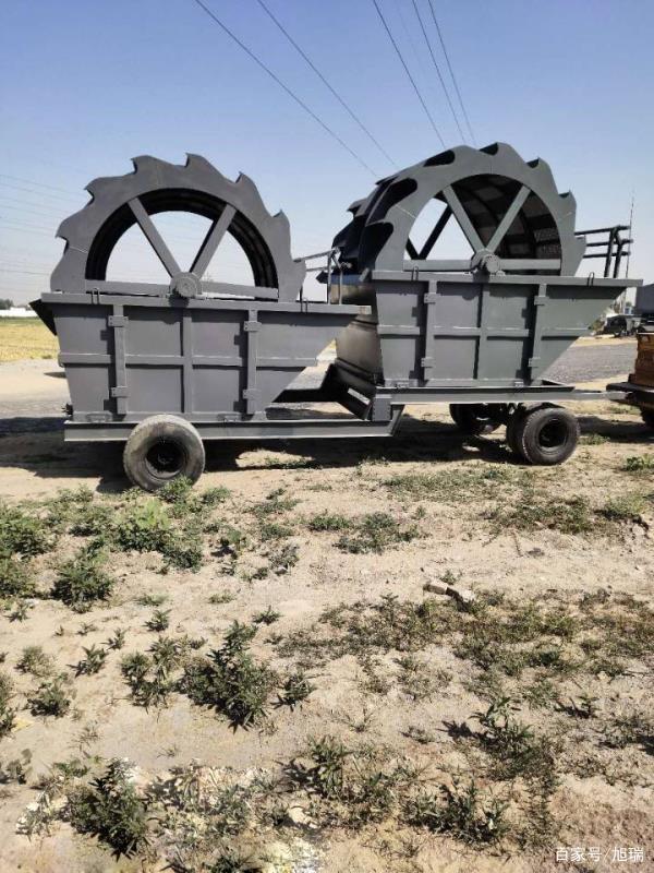 移动破碎站轮式洗砂机脱水筛全自动筛沙机移动振动筛(图2)