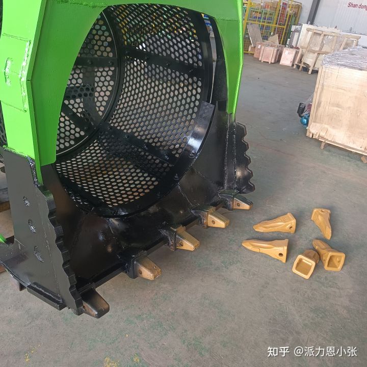 山东派力恩挖掘机滚筒筛工地沙土筛分斗河卵石筛分斗旋转筛分斗(图2)