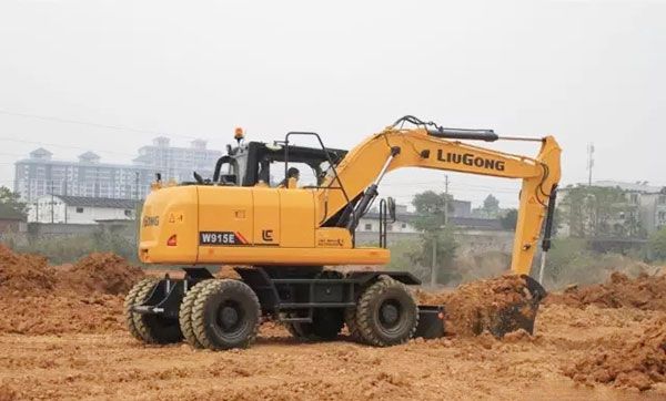 国产轮式挖掘机元老品牌盘点(图2)