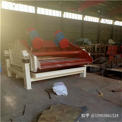 矿山脱水筛水洗砂直线筛泥沙筛分机(图1)