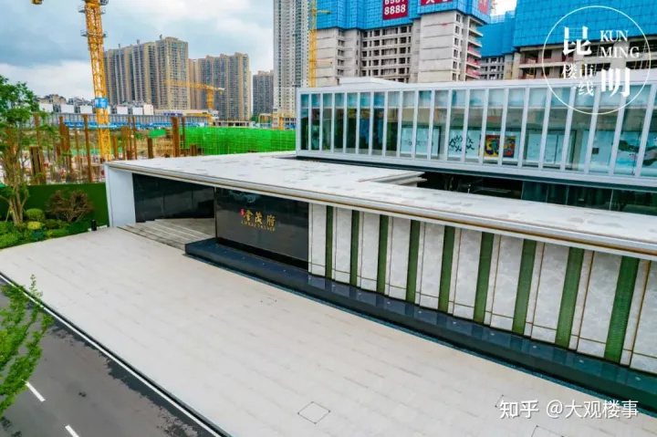 容积率5.53，2.45万—㎡！昆明这个项目哪来的勇气？(图2)