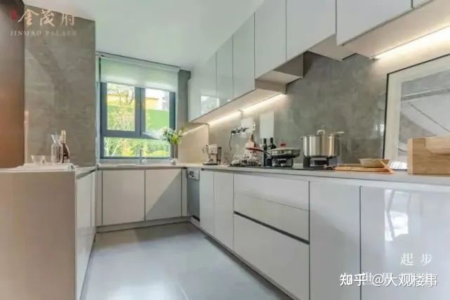 容积率5.53，2.45万—㎡！昆明这个项目哪来的勇气？(图8)