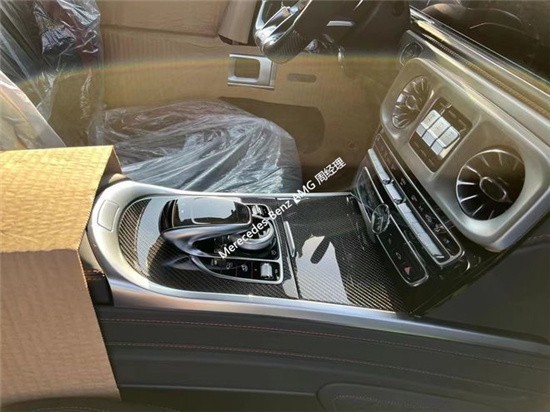 奔驰G63夜影神磨砂黑限量版现车价(图5)