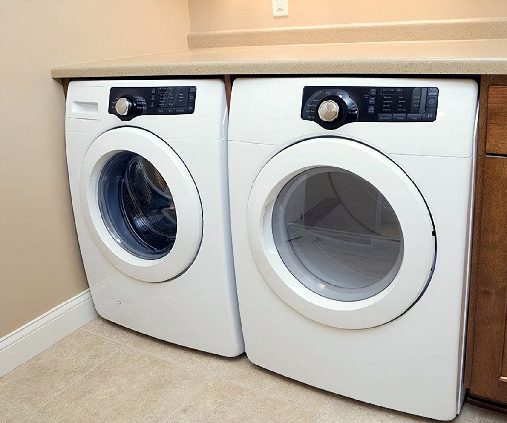 为何很多人都不愿选择滚筒洗衣机？滚筒洗衣机差在哪？一起来看看(图4)