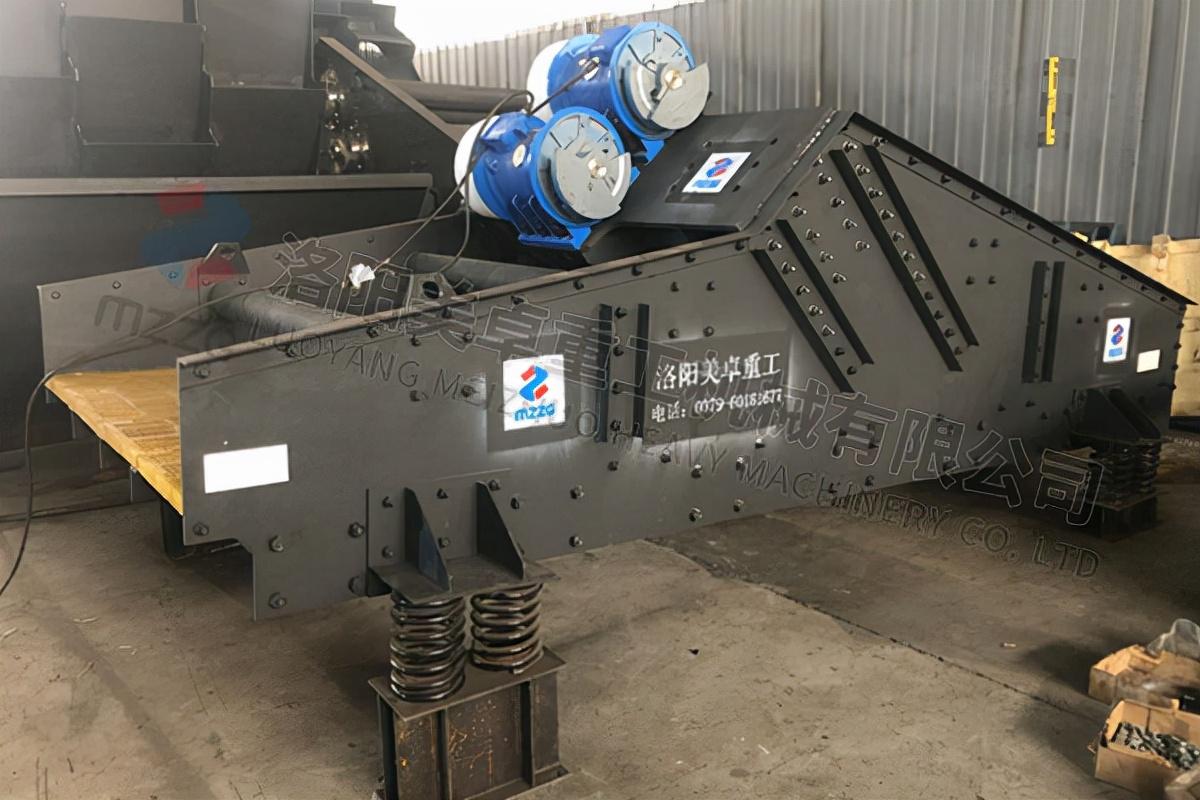 怎么解决螺旋洗砂机出砂带水？(图2)