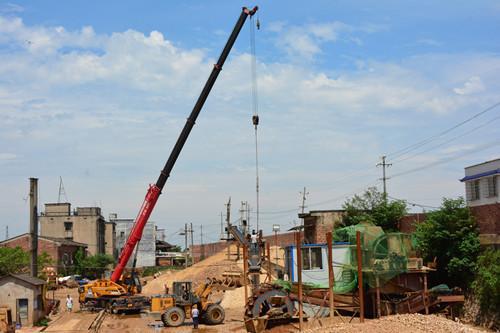 雨湖区：重拳出击，依法取缔非法采砂场(图1)