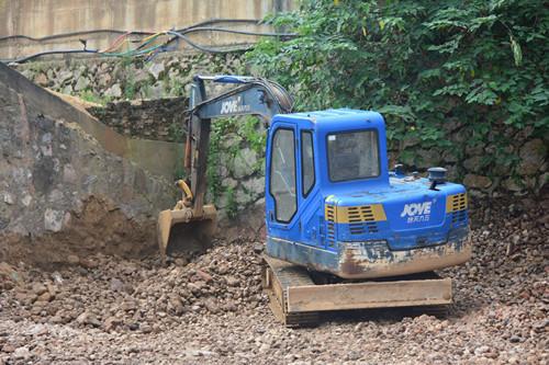 雨湖区：重拳出击，依法取缔非法采砂场(图4)