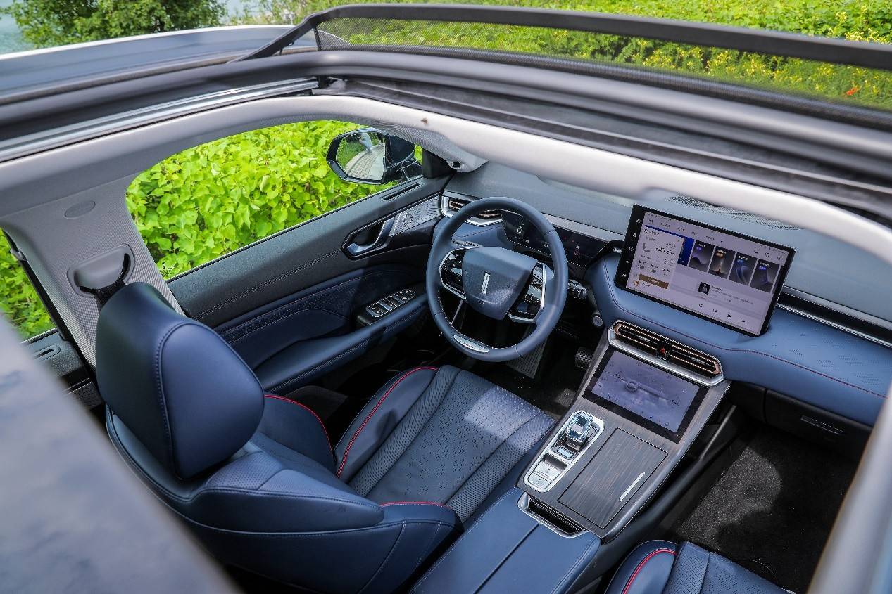 标配长续航PHEV+HWA，拿铁DHT-PHEV携26项全维儿童呵护实力登场(图6)