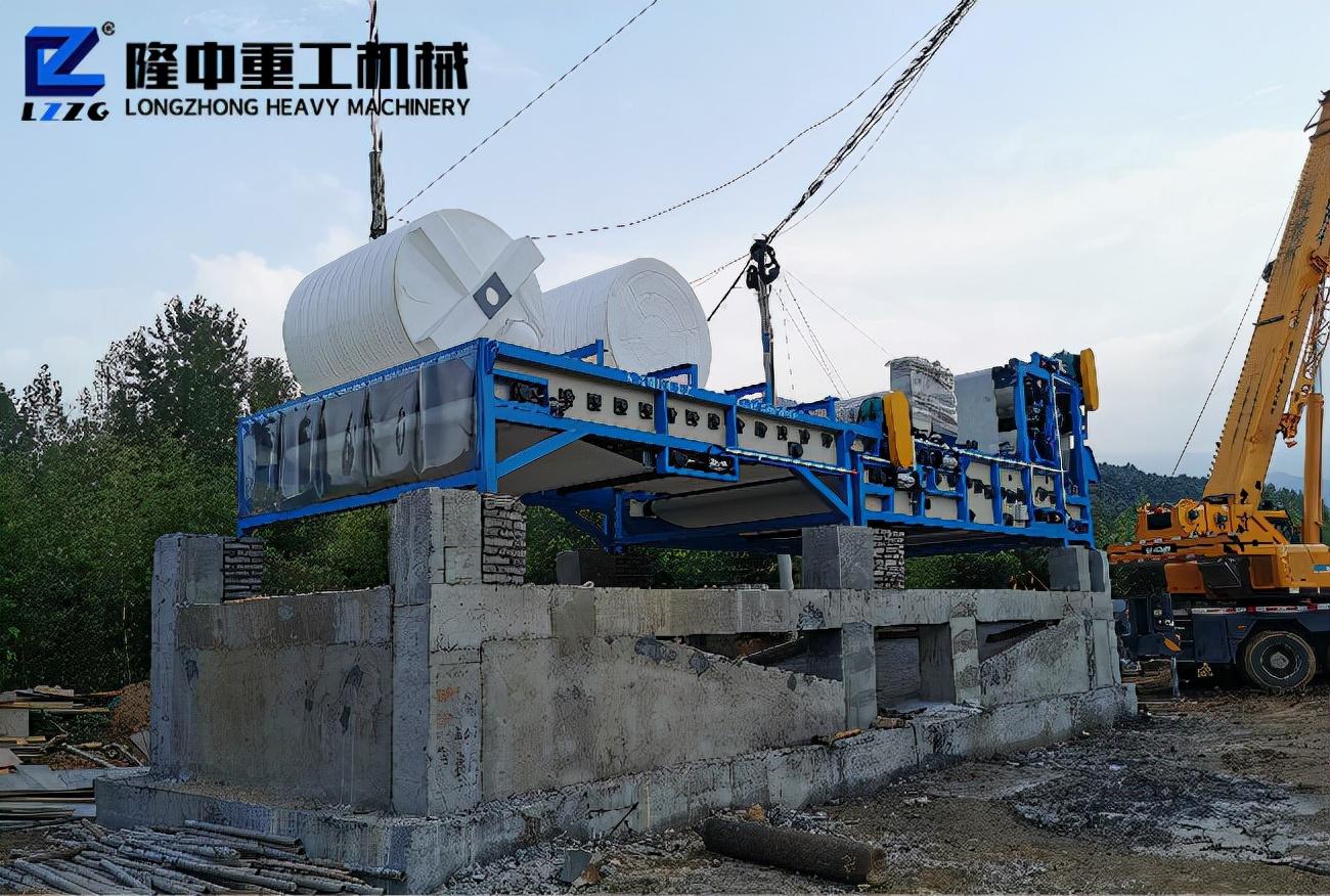 带式过滤机结构特点介绍(图1)