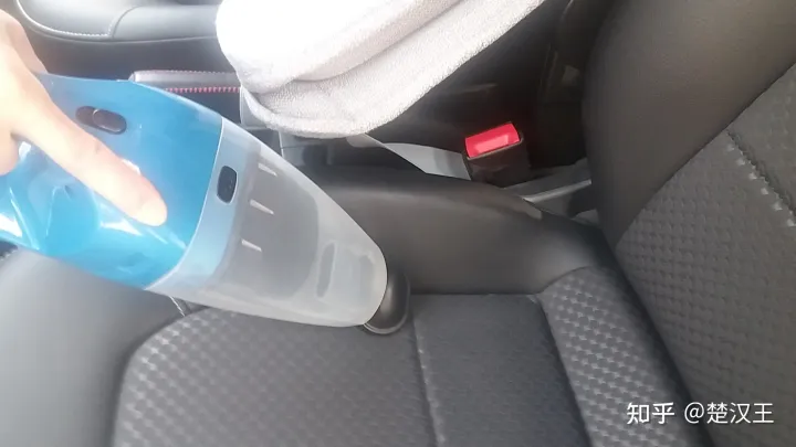 车载吸尘器的使用(图10)