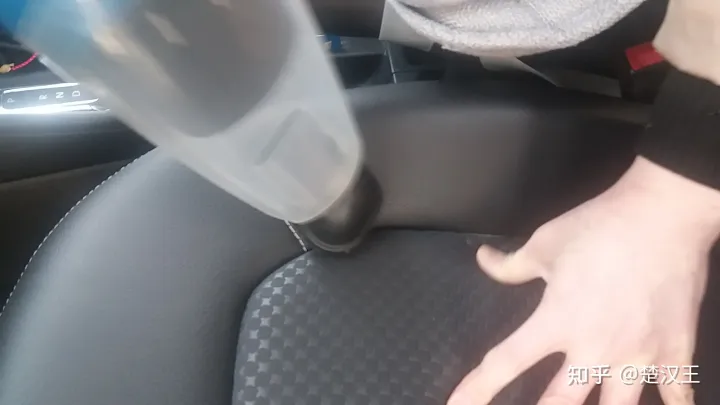 车载吸尘器的使用(图11)