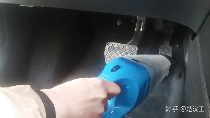 车载吸尘器的使用(图17)