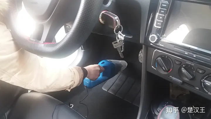 车载吸尘器的使用(图15)