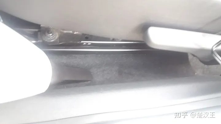 车载吸尘器的使用(图24)