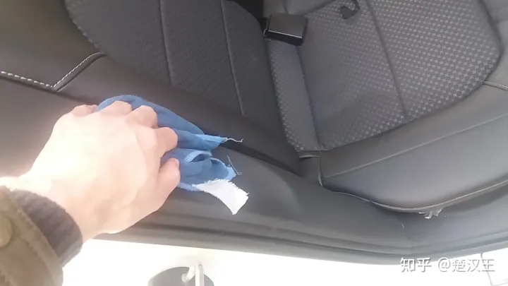 车载吸尘器的使用(图26)