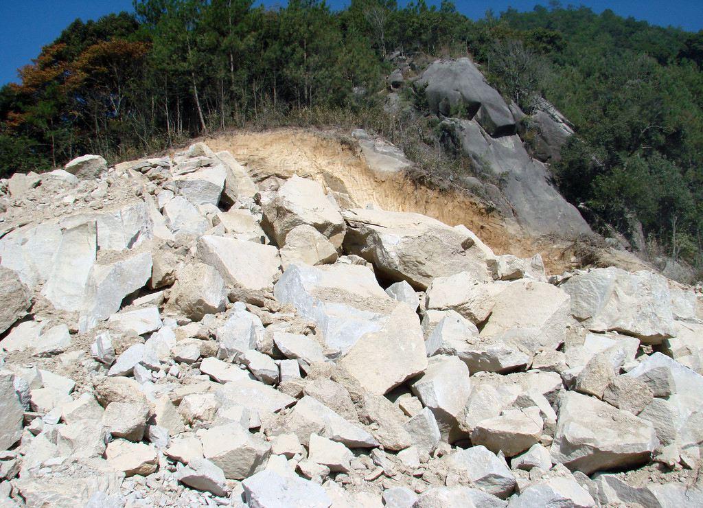 矿权广西柳州出让1.2亿吨砂石矿，从灰岩矿到机制砂需要做什么？(图2)