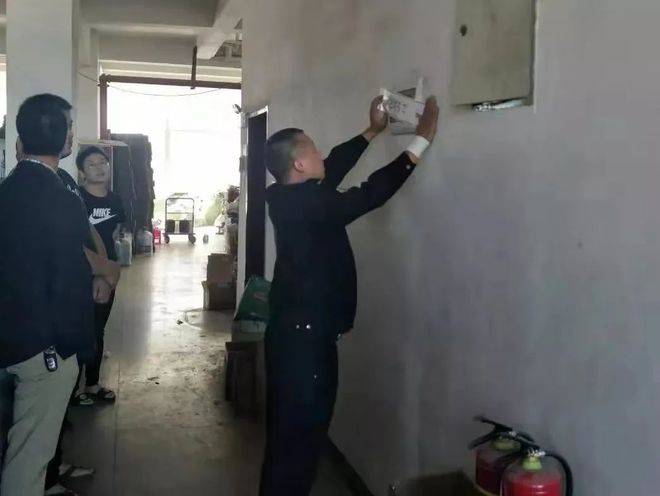 举报“三合一”场所，仑苍有奖！(图1)