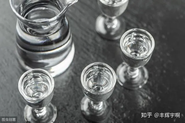 贵州茅台是泡沫？谁说的？站出来，我打断他的腿！！！(图1)