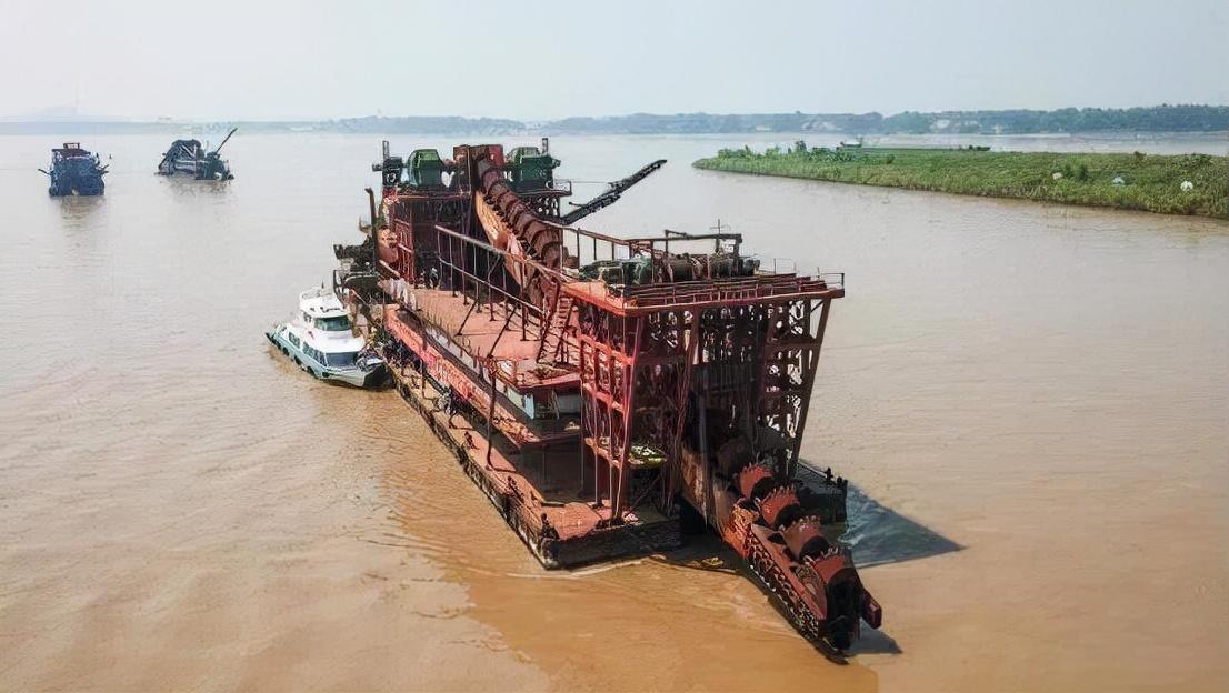 盗采江砂14.5万吨，价值超1000万！江苏一盗采江砂团伙95人被抓(图4)