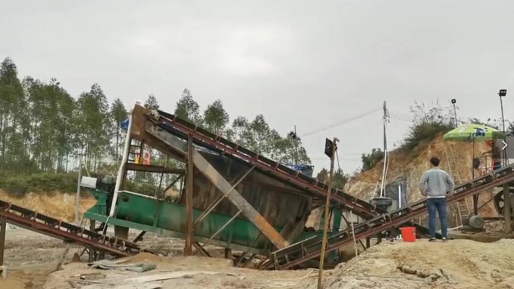 江西石城赣东矿机全自动9米螺旋式大型洗砂机设备生产工作视频(图2)