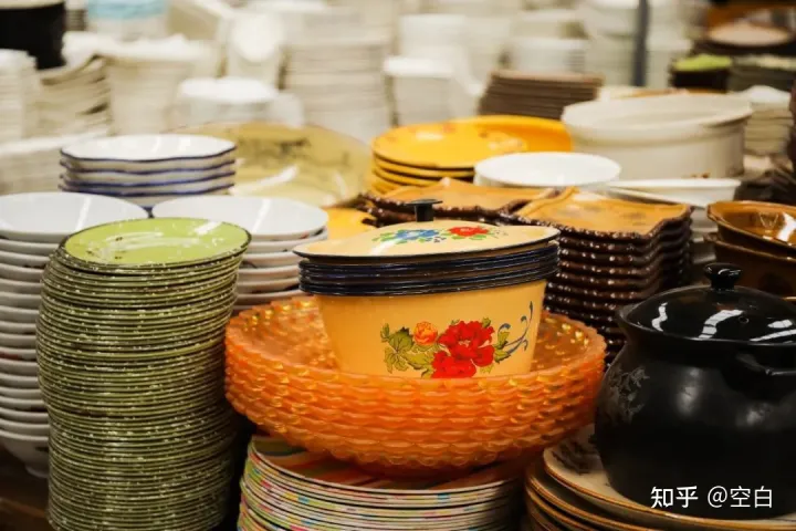 藏在成都城东的旧物市场，几十元淘回一个家！(图1)