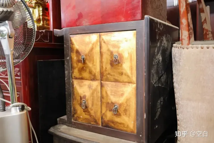 藏在成都城东的旧物市场，几十元淘回一个家！(图26)