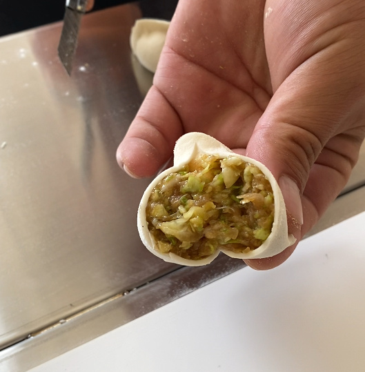 想做饺子加工厂，应该怎么选择饺子机相关设备？(图4)