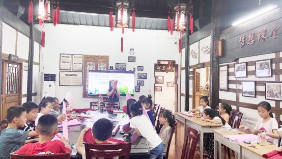 “绿色低碳节能先行”沙坪坝区妇联开展2022年全国节能宣传周暨全国低碳日主题活动(图4)