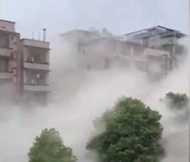 突发！长沙一楼体发生倒塌，有人员被困，救援正在进行中！(图2)