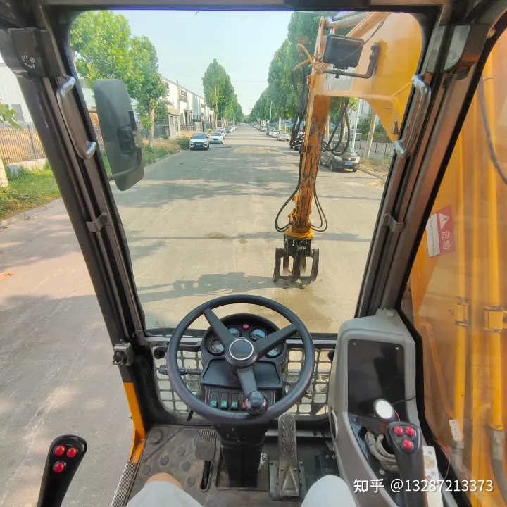 犀牛85型号二手轮式抓木机图片旋转装载机炮头机棉花夹抓按树抓树根挖挖机抓竹子便宜抓垃圾个人一手抓石头抓棉花抓秸秆抓钢机图片抓草垛抓颗粒设备(图5)