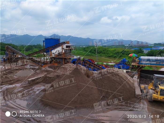 移动洗砂机设备真的好用吗？行走的洗砂生产线带给你全新体验(图3)