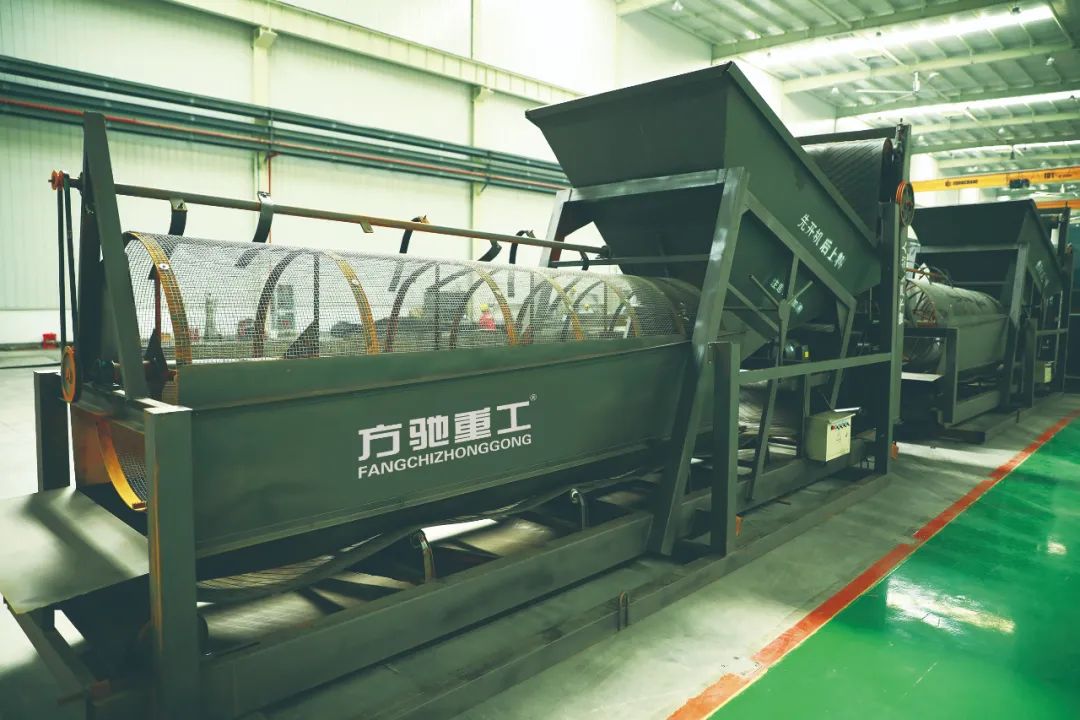 河沙没了就用机制砂吧！方驰重工移动制砂机了解一下！(图4)