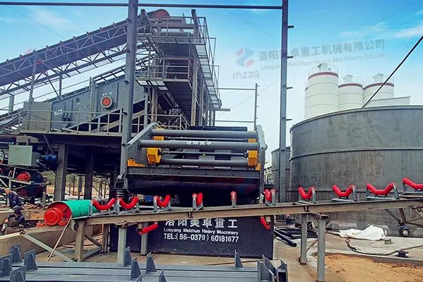 直击现场河南信阳时产300吨双轮洗砂一体机现场(图6)