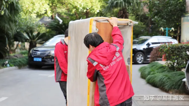 昆明搬钢琴贵吗？昆明搬钢琴一般多少钱？易丰搬家来揭秘！(图3)