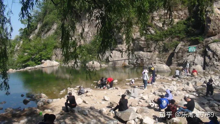 泰安：泰山东大门有一处景点，溪水淙淙，山水如诗如画，五一假期观光好去处，却暗藏阴阳变化之数！(图4)