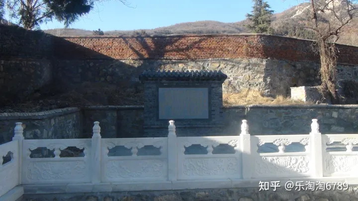 泰安一条街道，首有著名景点，尾有繁华夜市，低调却有顶尖美食，内有一建筑承载了几代人的记忆！(图2)