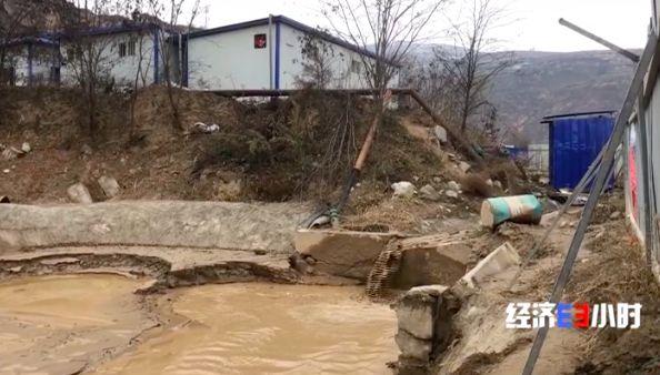 一夜之间，黄河支流变色！化工污水蔓延40公里(图16)