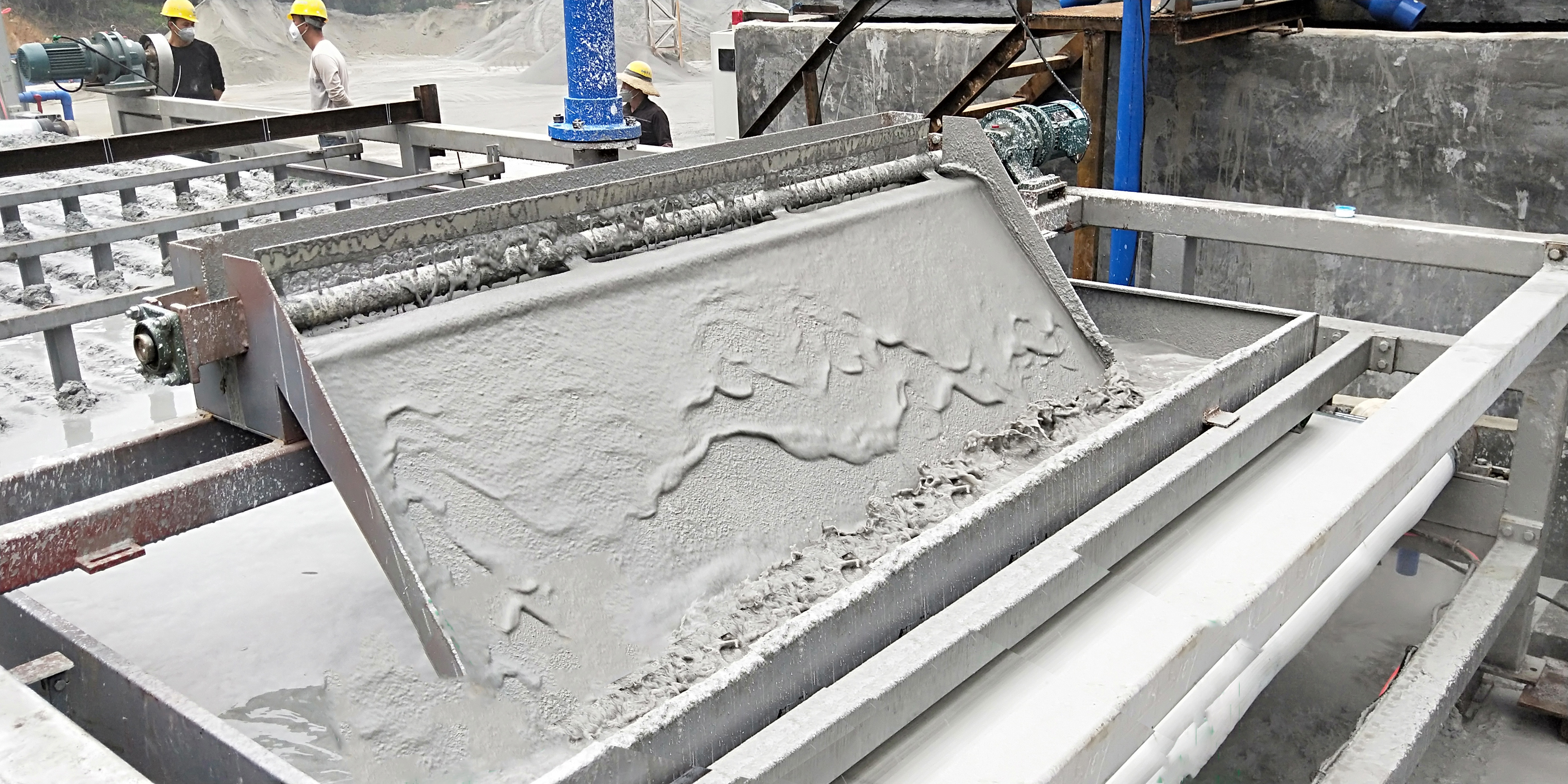 广东韶关新丰洗砂泥浆脱水现场(图3)