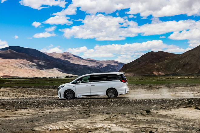 伸手就能摘星星传祺M8躺赢珠峰(图22)