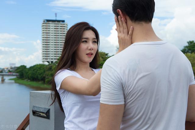 女生有这些行为，就算跟你接过吻，也只是玩玩而已(图3)