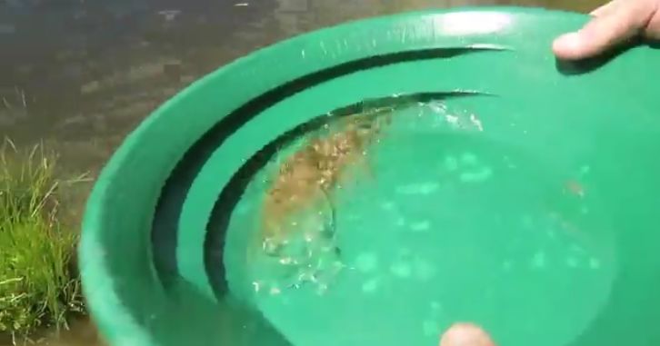 如何使用洗金盆淘金(图23)