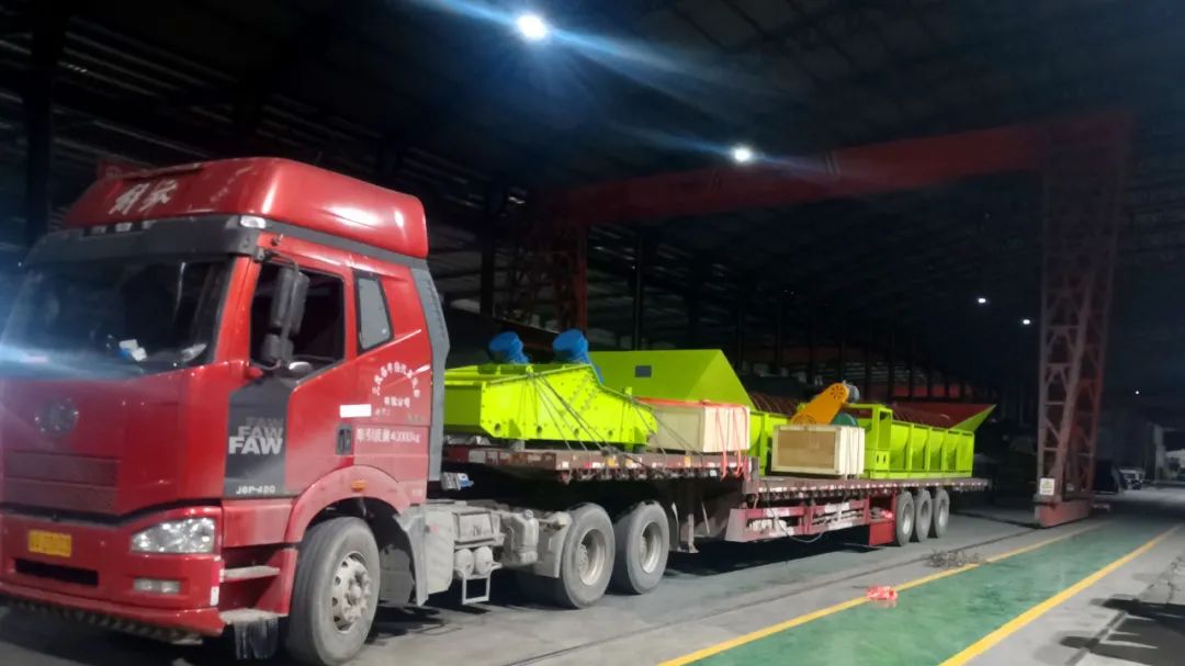 假期发货！助力客户尽快投产，模块化洗砂机、制砂机发往湖南(图5)