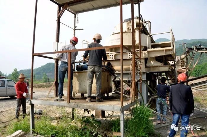 占用河道，理应强制拆除(图12)