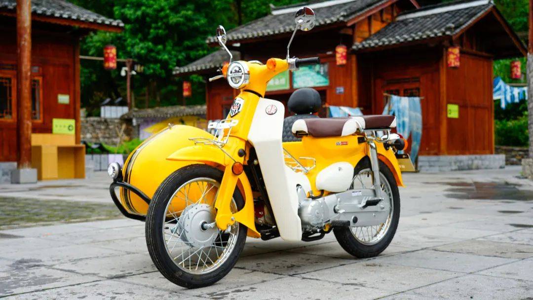 12680元起嘉陵CoCoSVR180运动弯梁售价公布​！同场CoCo机车品牌正式发布！(图5)